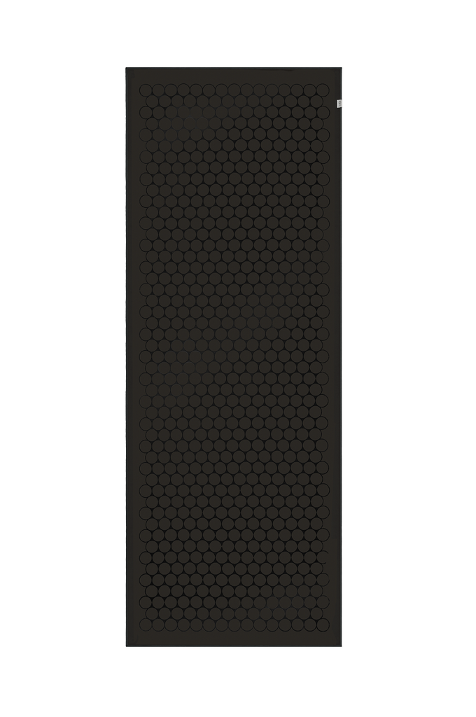 The GECKO TOUCH – Nightfall yoga towel features a simple yet elegant symmetrical circular pattern made of tactile silicone, offering a unique wet/dry grip. It comes with a sleek black graphite base with contrasting colored stitching and is made using an eco-friendly, dye-free process.