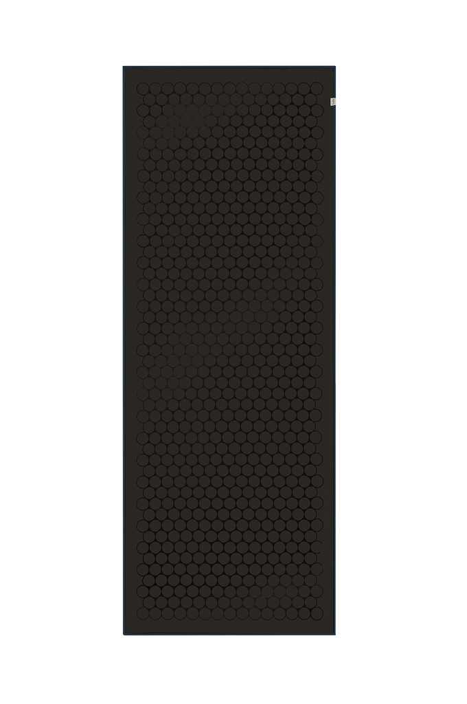 The GECKO TOUCH – Nightfall yoga towel features a simple yet elegant symmetrical circular pattern made of tactile silicone, offering a unique wet/dry grip. It comes with a sleek black graphite base with contrasting colored stitching and is made using an eco-friendly, dye-free process.