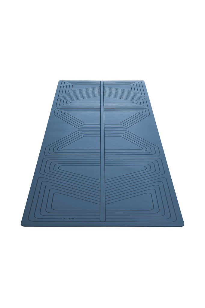 The WARRIOR PRO+ is a premium yoga mat that provides exceptional all-around grip even when wet. The unique Focus Alignment™ pattern serves a dual purpose – not only helps with general alignment, but it is also designed to act as a built-in focal point that anchors your awareness and grounds you in the present moment.